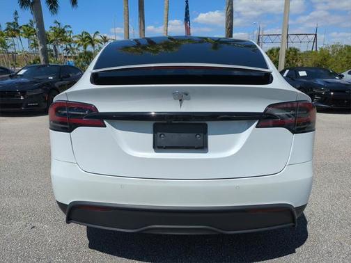 2022 Tesla Model X Dual Motor All-Wheel Drive
