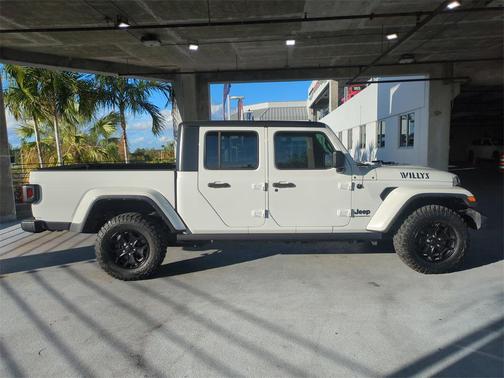 2023 Jeep Gladiator Willys 4x4
