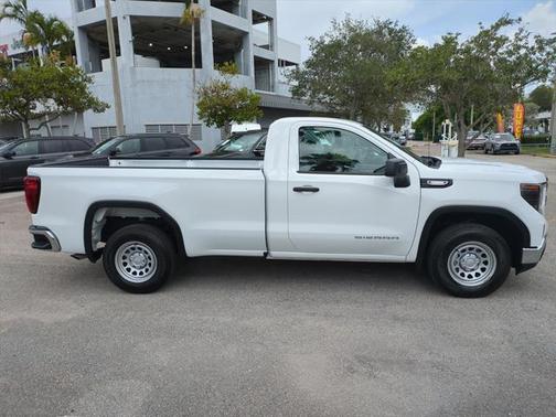 2025 GMC Sierra 1500 Pro