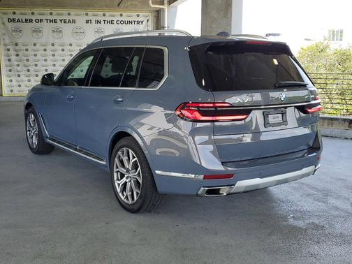 Copper Metallic 2026 BMW X7 xDrive40i
