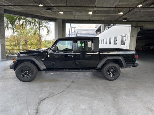 2020 Jeep Gladiator Sport