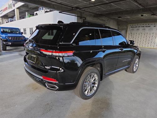 2025 Jeep Grand Cherokee Summit
