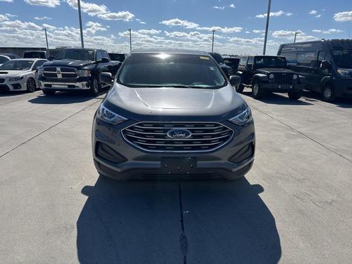 2022 Ford Edge SE