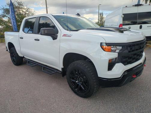 2024 Chevrolet Silverado 1500 Custom Trail Boss