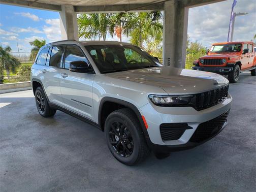 2025 Jeep Grand Cherokee Altitude