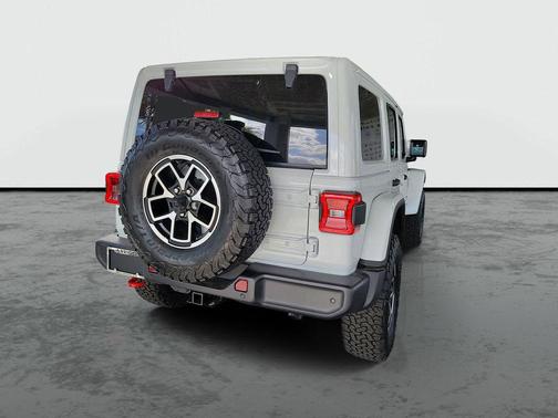 Bright White Clearcoat 2026 Jeep Wrangler Rubicon