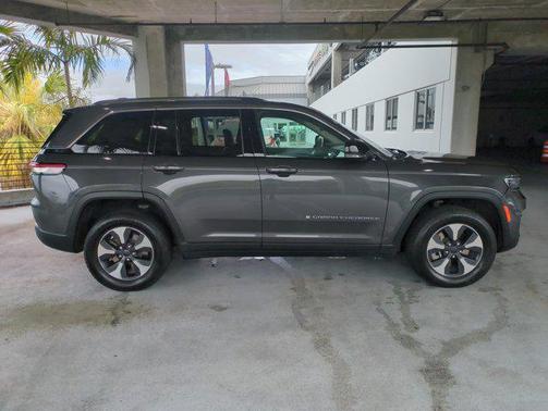 Baltic Gray Metallic Clearcoat 2024 Jeep Grand Cherokee 4xe Base