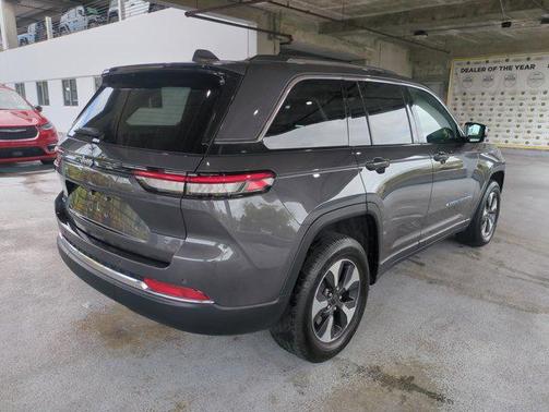Baltic Gray Metallic Clearcoat 2024 Jeep Grand Cherokee 4xe Base