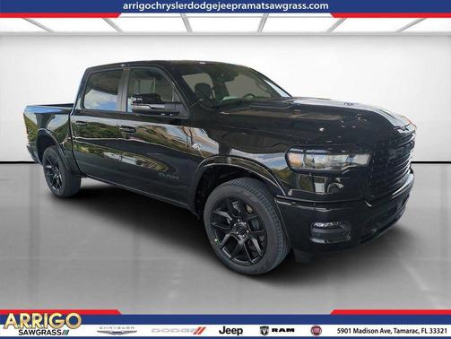 Diamond Black Crystal Pearlcoat 2026 RAM 1500 Laramie