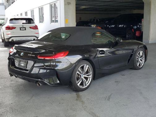 Black Sapphire Metallic 2025 BMW Z4 sDrive30i