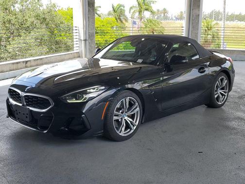 Black Sapphire Metallic 2025 BMW Z4 sDrive30i