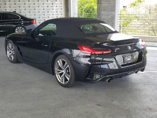 Black Sapphire Metallic 2025 BMW Z4 sDrive30i
