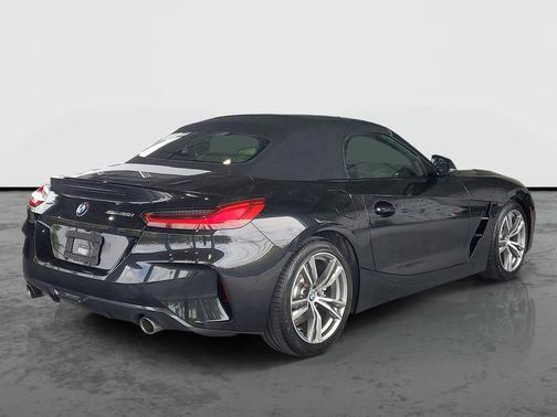 Black Sapphire Metallic 2025 BMW Z4 sDrive30i