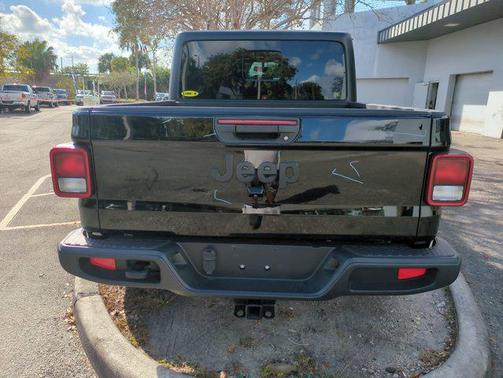 2021 Jeep Gladiator Sport S