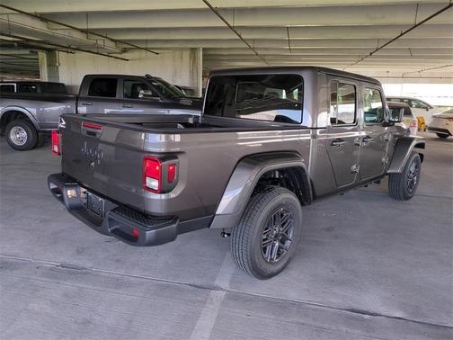 2025 Jeep Gladiator Sport S