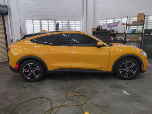 2022 Ford Mustang Mach-E Select