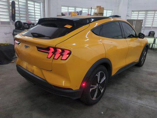 2022 Ford Mustang Mach-E Select