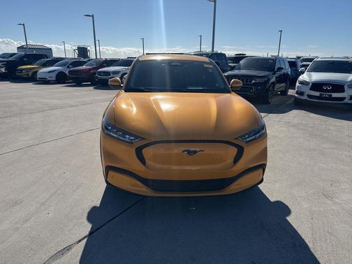 2022 Ford Mustang Mach-E Select