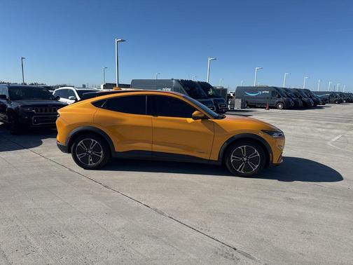 2022 Ford Mustang Mach-E Select