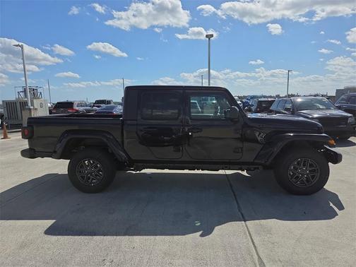2025 Jeep Gladiator Sport S