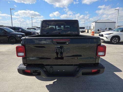 2025 Jeep Gladiator Sport S