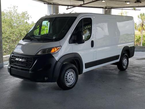 Bright White Clearcoat 2025 RAM ProMaster 2500 Tradesman