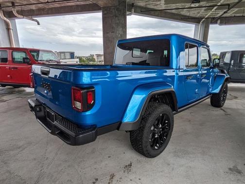 2025 Jeep Gladiator Nighthawk