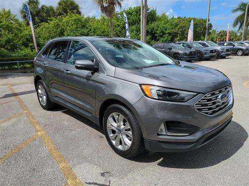 2022 Ford Edge Titanium