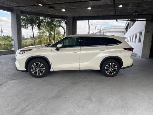 2020 Toyota Highlander XLE