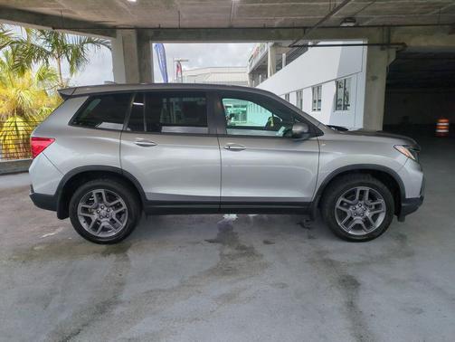 Lunar Silver Metallic 2022 Honda Passport AWD EX-L
