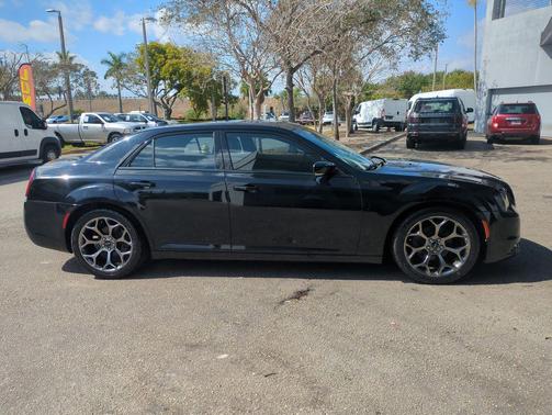 2018 Chrysler 300 S
