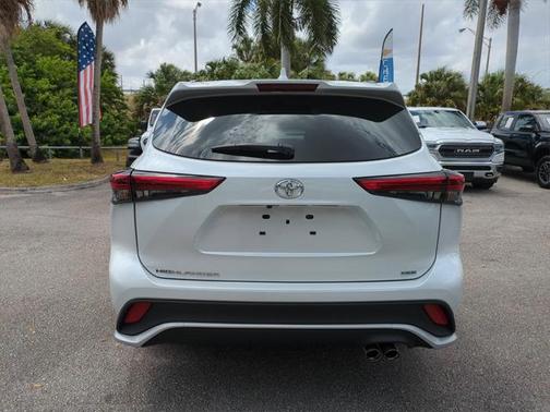 2023 Toyota Highlander XSE