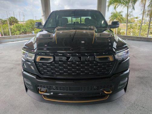 Diamond Black Crystal Pearlcoat 2026 RAM 1500 Big Horn/Lone Star