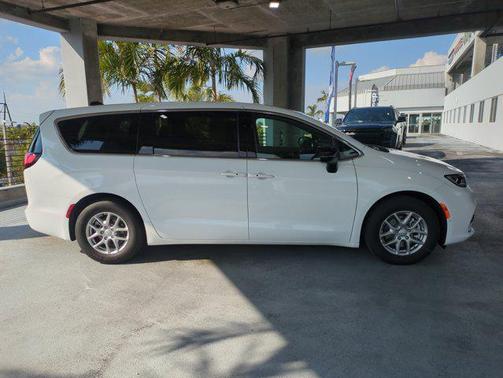 2026 Chrysler Pacifica L
