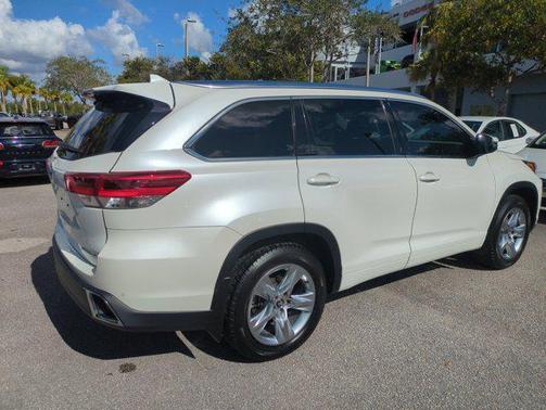 2017 Toyota Highlander Limited