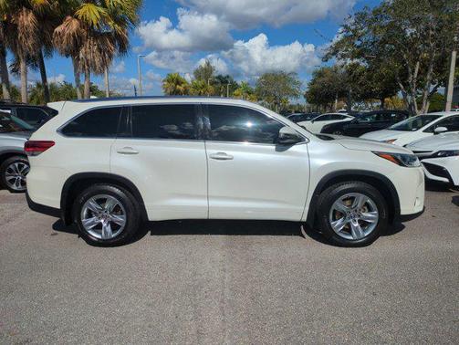 2017 Toyota Highlander Limited