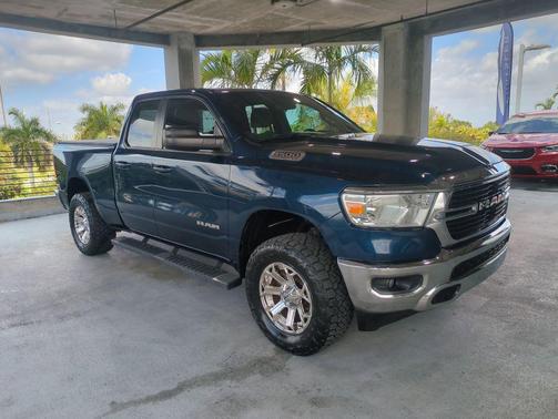 Patriot Blue Pearlcoat 2021 RAM 1500 Big Horn/Lone Star