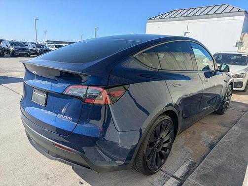 2022 Tesla Model Y Performance Dual Motor All-Wheel Drive
