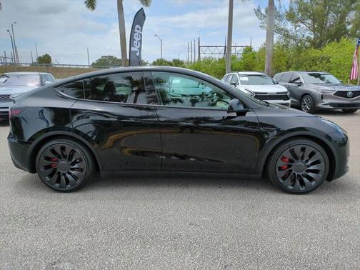2022 Tesla Model Y Performance Dual Motor All-Wheel Drive