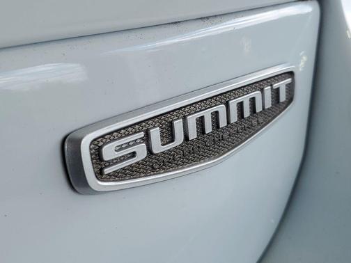 Bright White Clearcoat 2025 Jeep Grand Cherokee Summit