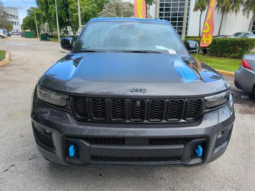 2022 Jeep Grand Cherokee 4xe Trailhawk