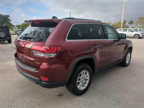2020 Jeep Grand Cherokee Laredo