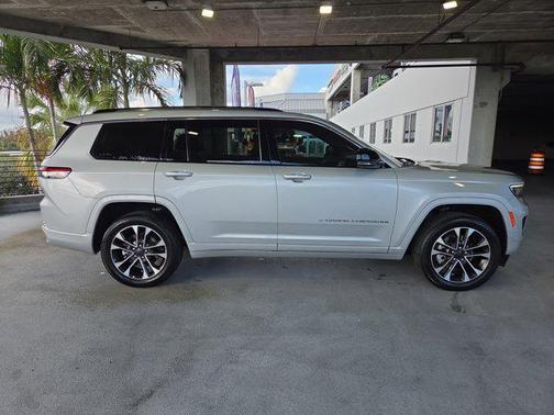 2021 Jeep Grand Cherokee L Overland