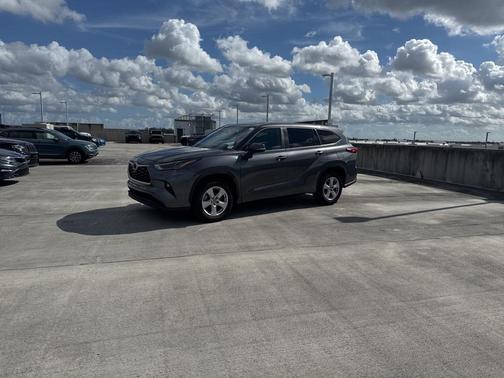 2023 Toyota Highlander Platinum