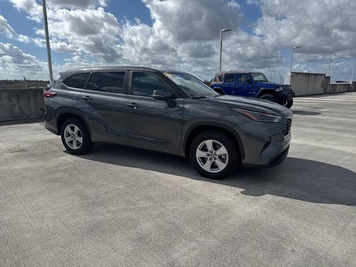 2023 Toyota Highlander Platinum