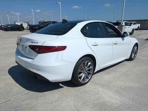 2022 Alfa Romeo Giulia Ti