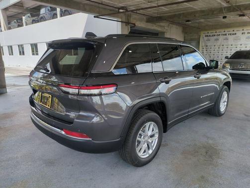 2026 Jeep Grand Cherokee Altitude