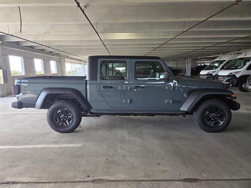2025 Jeep Gladiator Sport