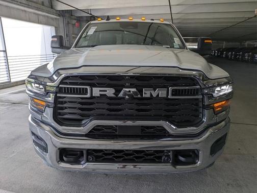2025 RAM 3500 Tradesman Crew Cab 4x4 8' Box