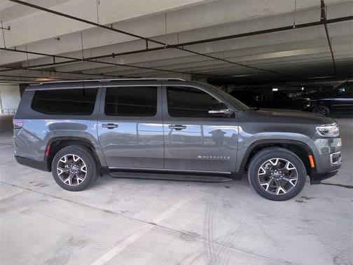 2023 Jeep Wagoneer L Series III 4x4